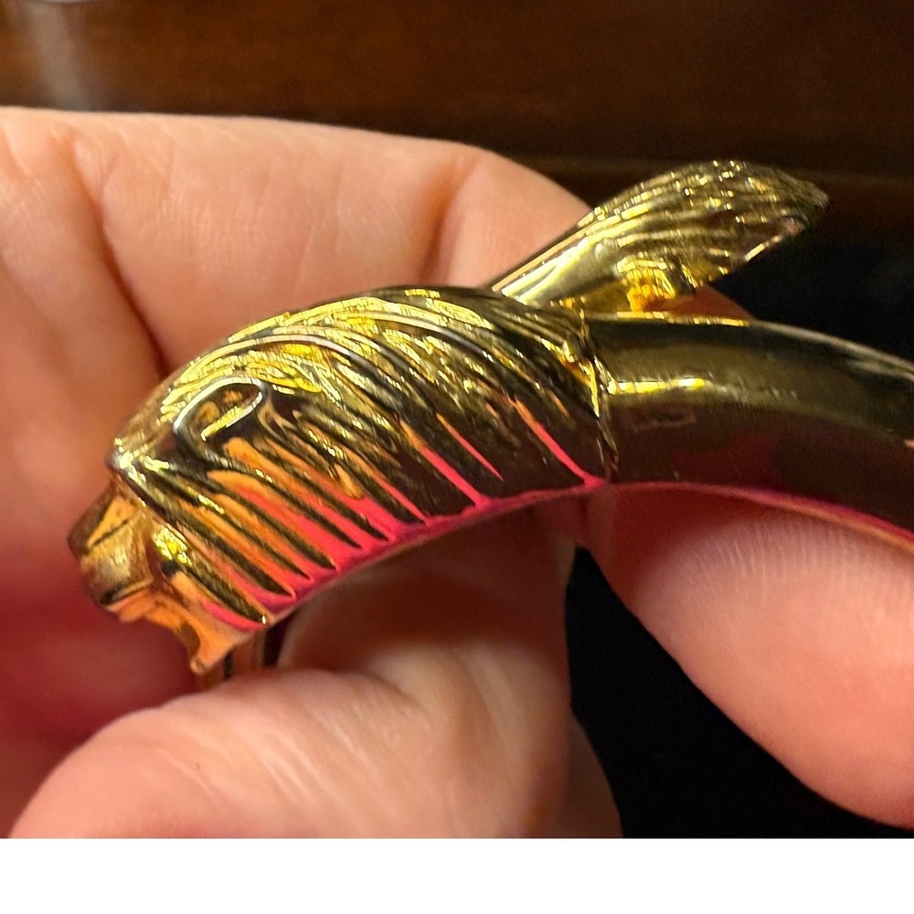 Vintage GoldTone rhinestone eyes Lion Head / Tail Hinged Bangle Bypass Bracelet - Picture 4 of 5